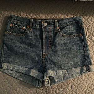 Levi blue Jean shorts size 29
